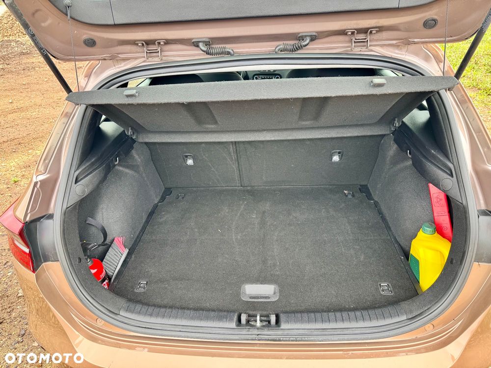 Kia Ceed 1.5 T-GDI Business Line - 11