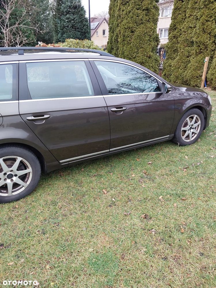 Volkswagen Passat 2.0 TDI Comfortline - 6