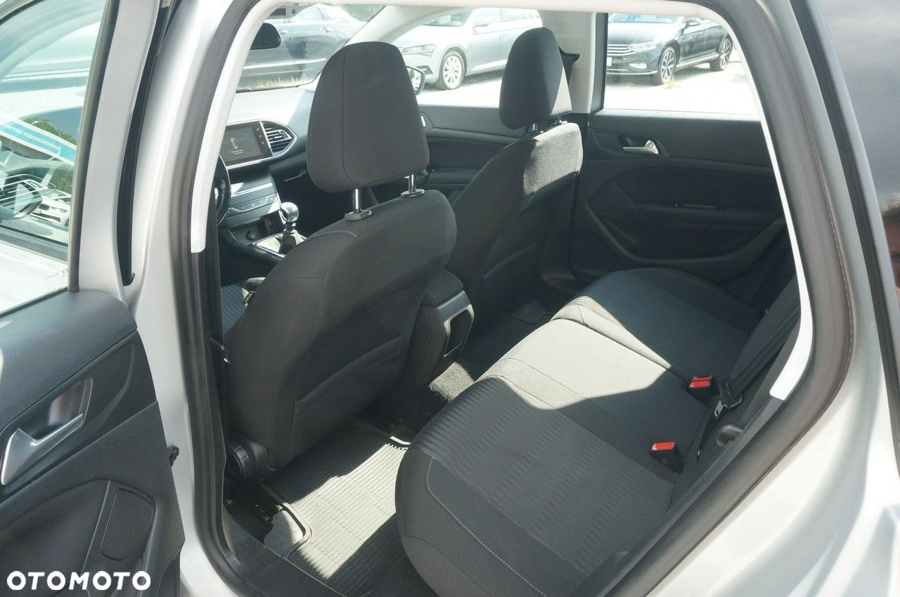 Peugeot 308 - 23