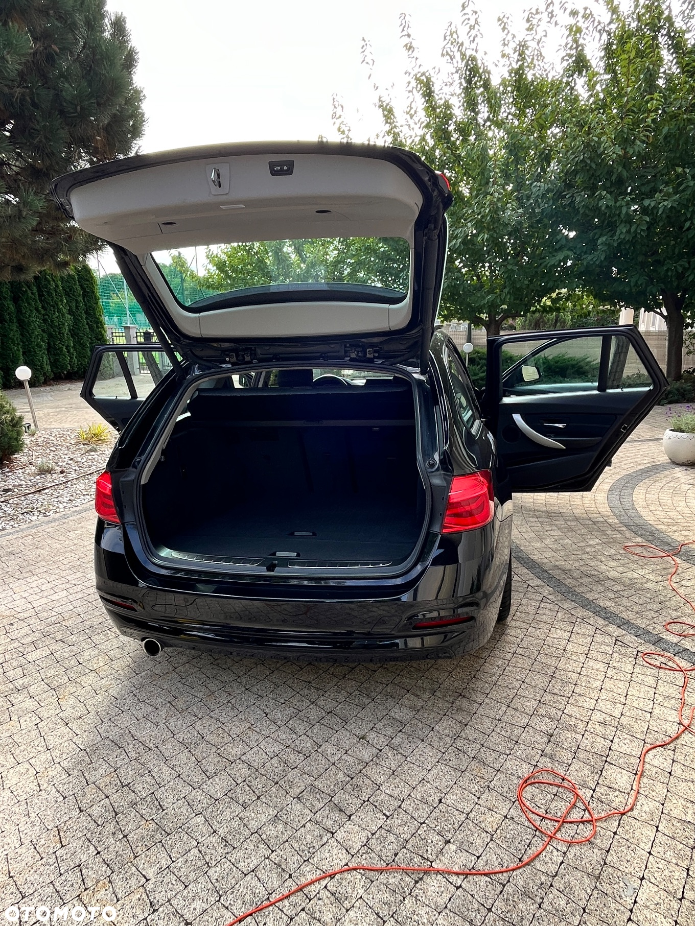 BMW Seria 3 318d Touring - 4