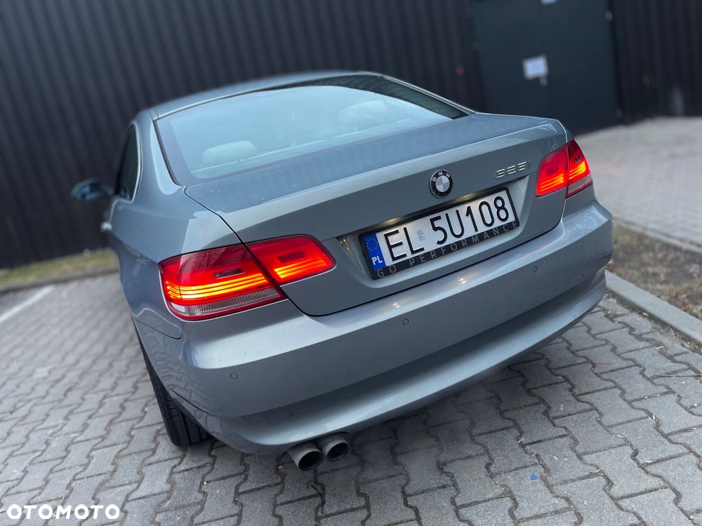 BMW Seria 3 325i M Sport Edition - 16