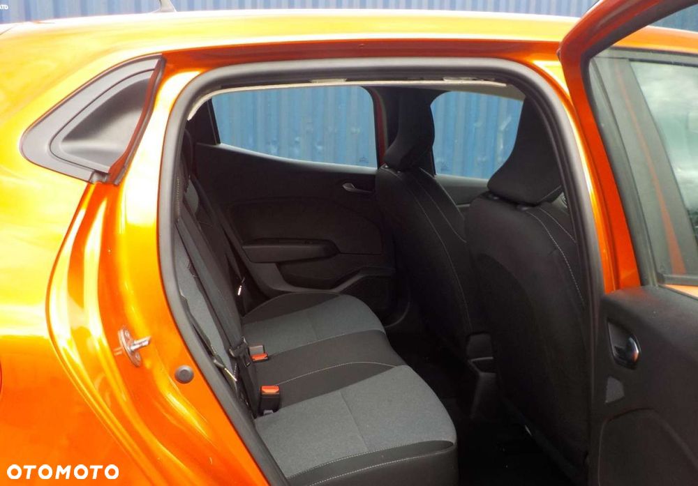 Renault Clio - 23
