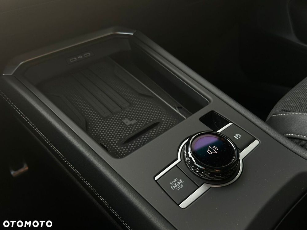 Volkswagen T-Roc - 24