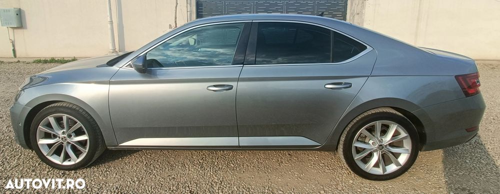 Skoda Superb 2.0 TDI DSG Style - 1