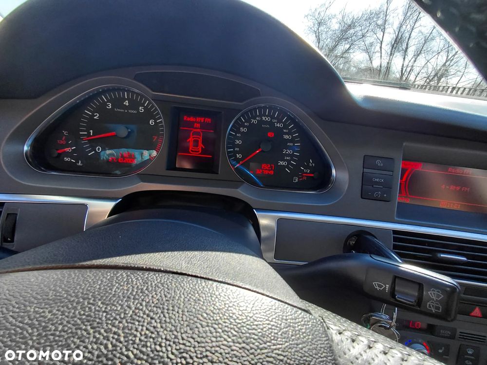 Audi A6 Avant 2.4 quattro - 9