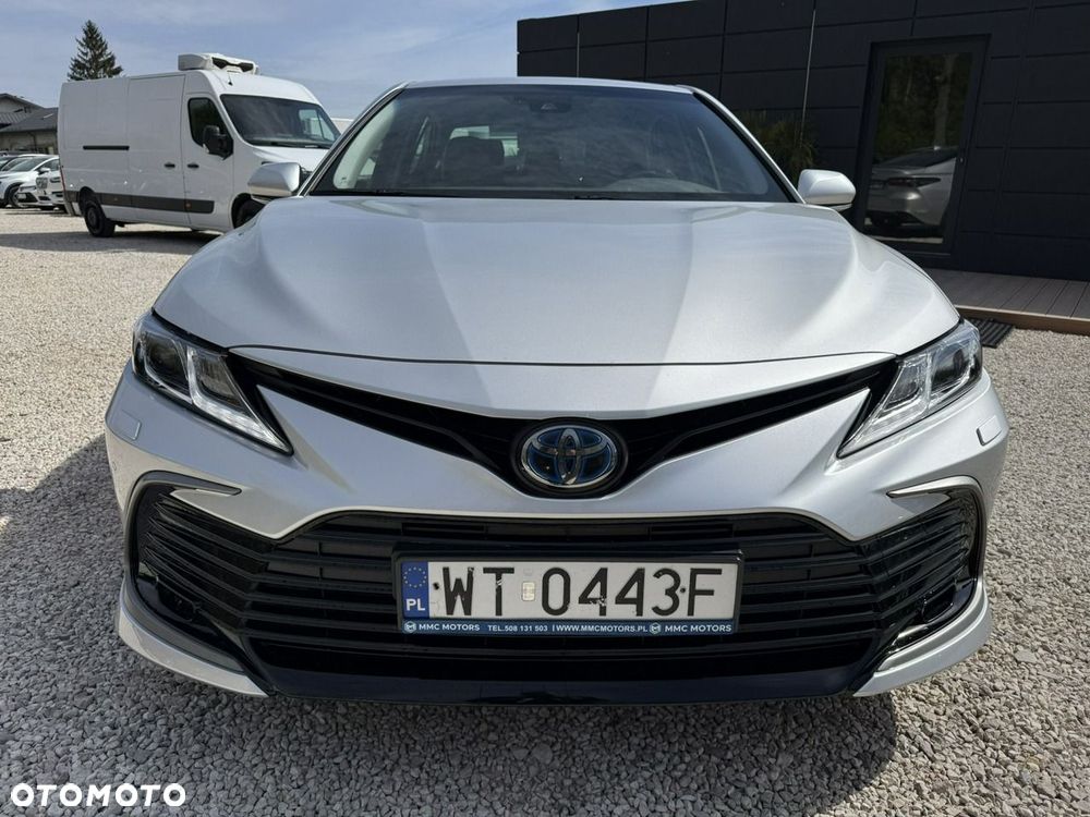 Toyota Camry - 12