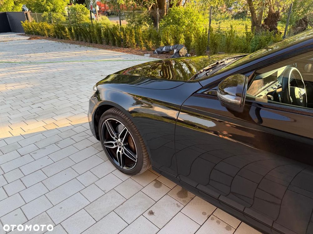 Mercedes-Benz Klasa E 220 d 4-Matic 9G-TRONIC - 13