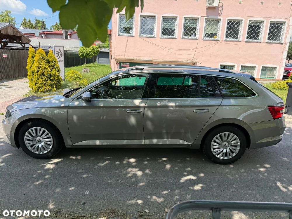 Skoda Superb 2.0 TDI L&K DSG - 14