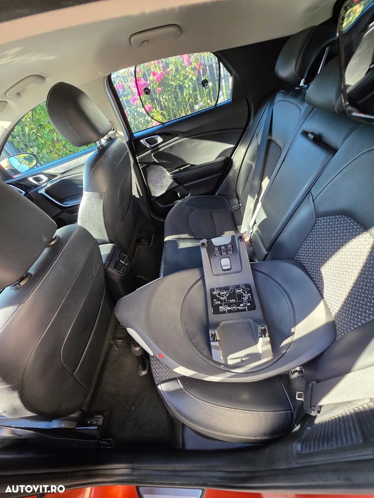 Kia XCeed 1.6 GDI 6DCT PHEV Vision - 15