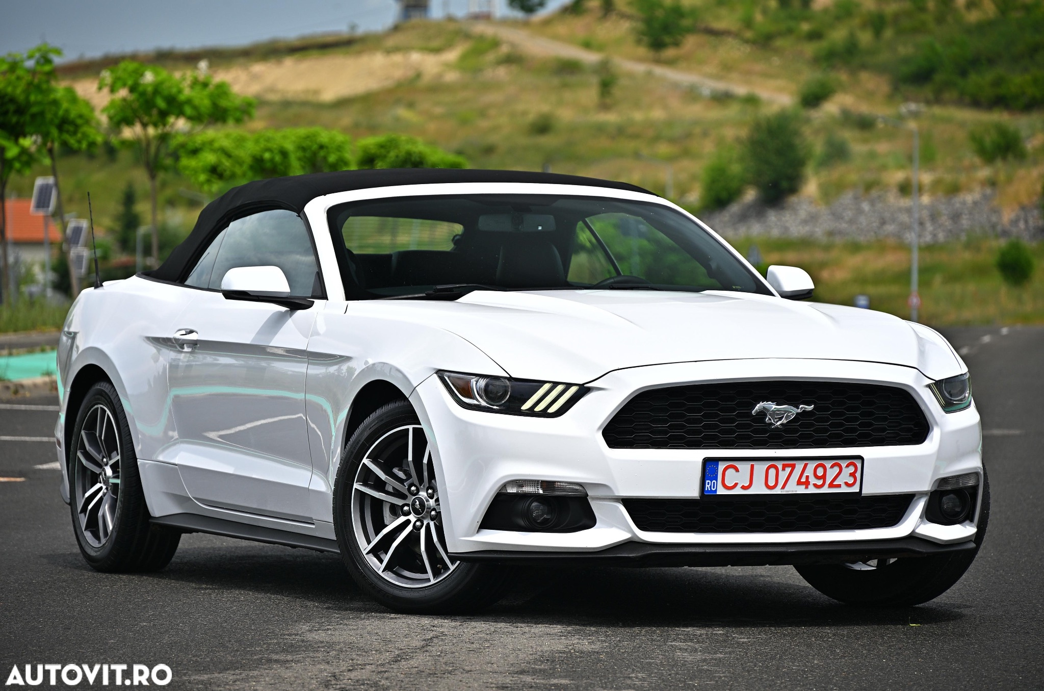 Ford Mustang Cabrio 2.3 Eco Boost - 9