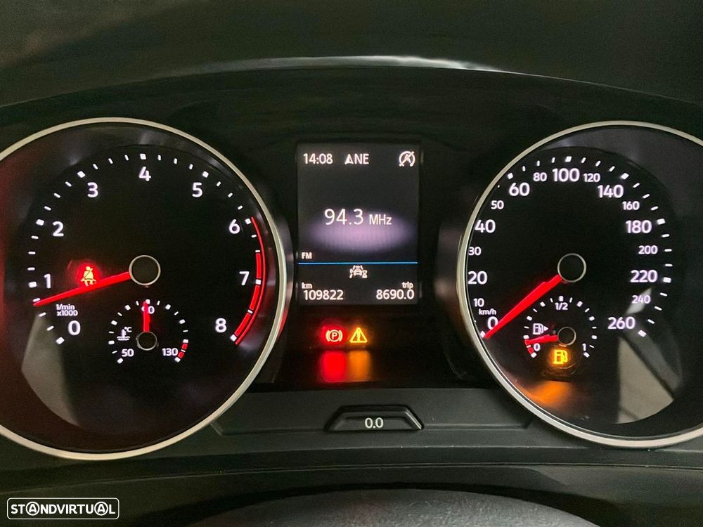 VW Tiguan 1.5 TSI Confortline - 12