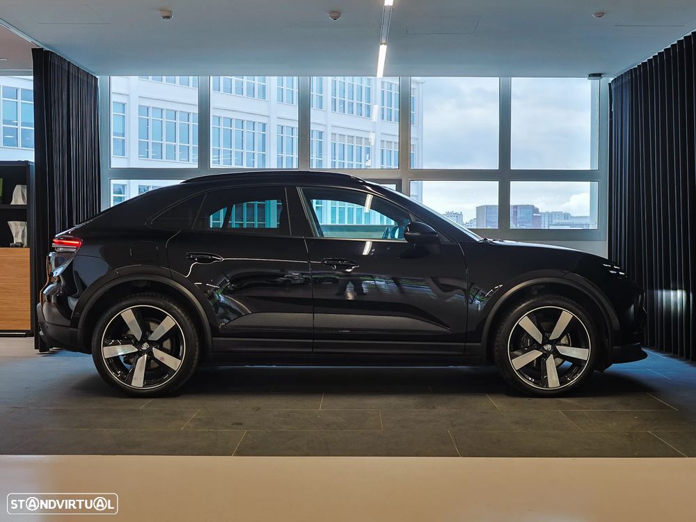 Porsche Macan Electric 4 - 8