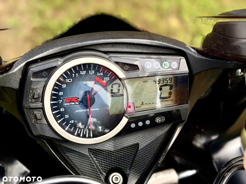 Suzuki GSX-R - 8
