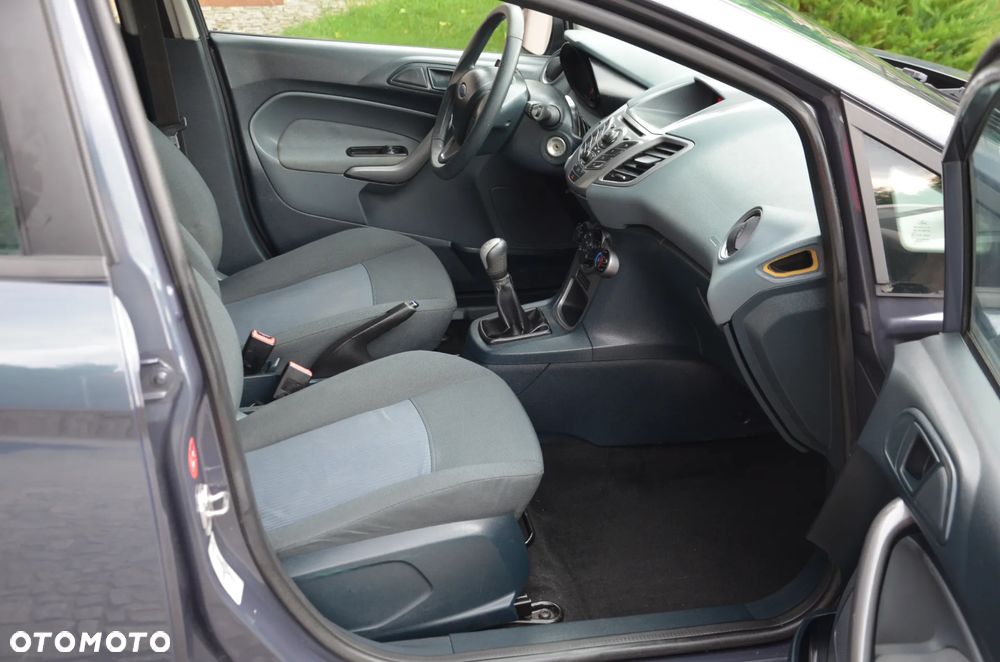 Ford Fiesta - 8
