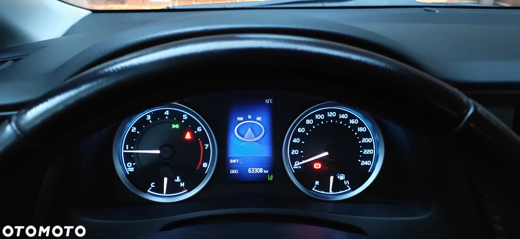 Toyota Corolla 1.6 Comfort - 30
