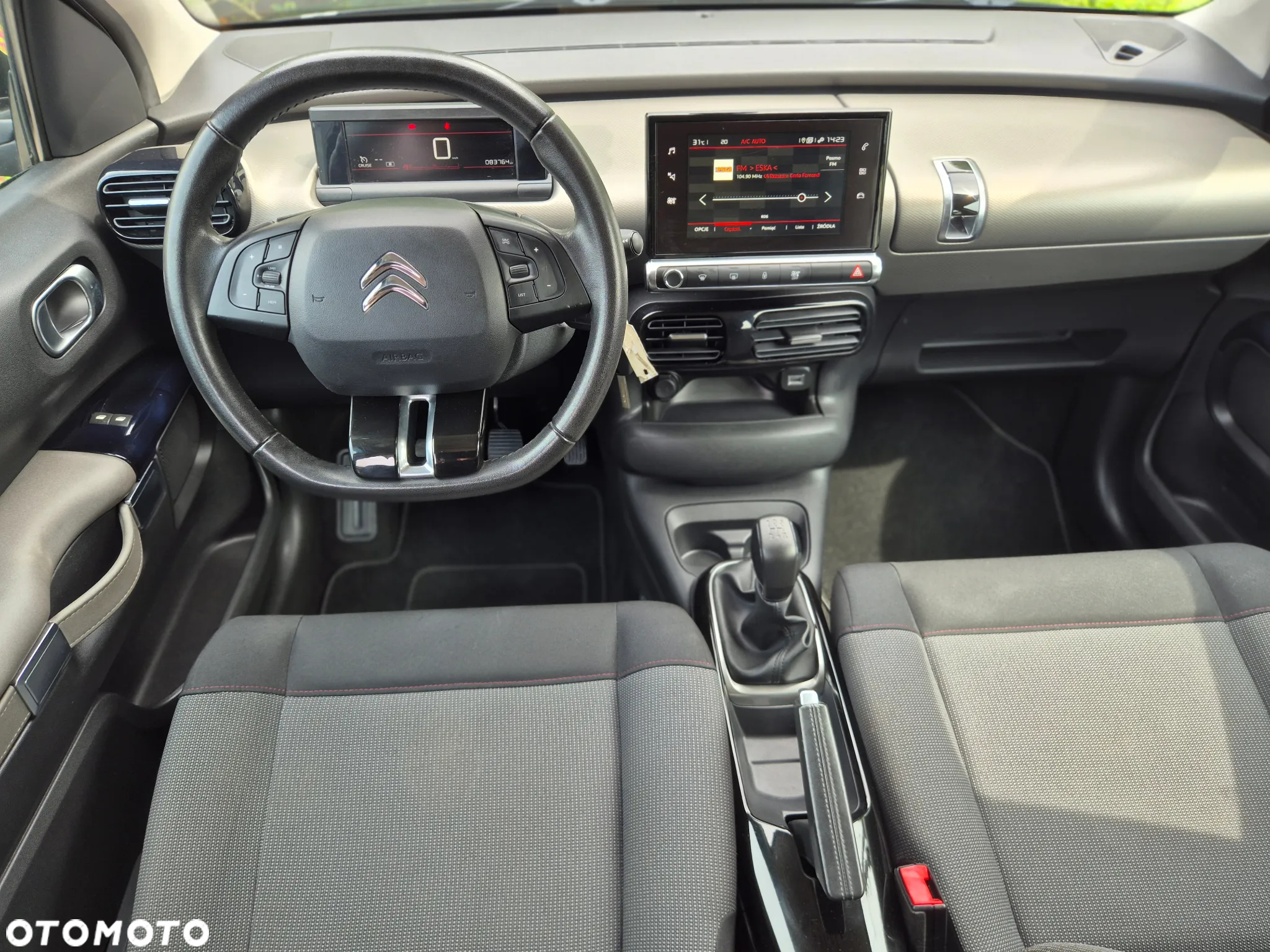 Citroën C4 Cactus 1.2 PureTech Shine S&S - 28
