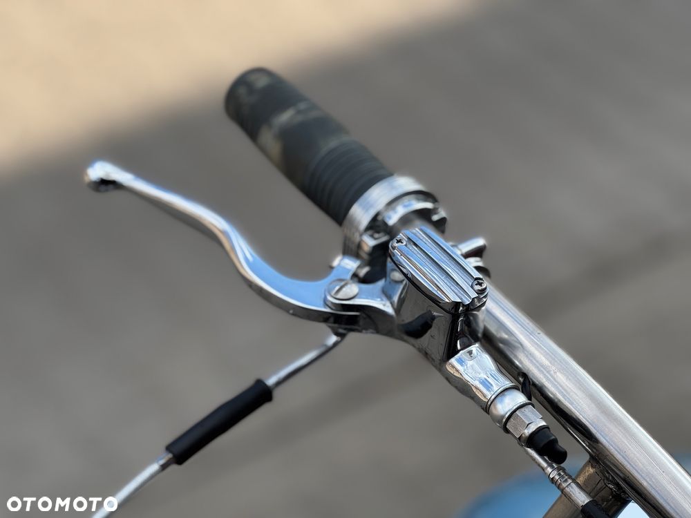 Harley-Davidson Softail Custom - 11