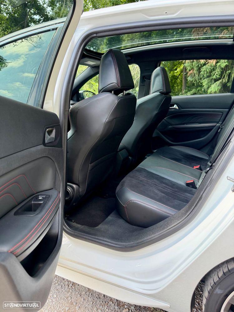 Peugeot 308 1.6 e-THP GTi - 23