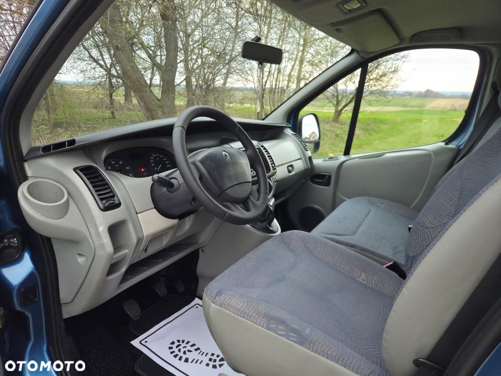 Renault Trafic Passenger Expression - 13