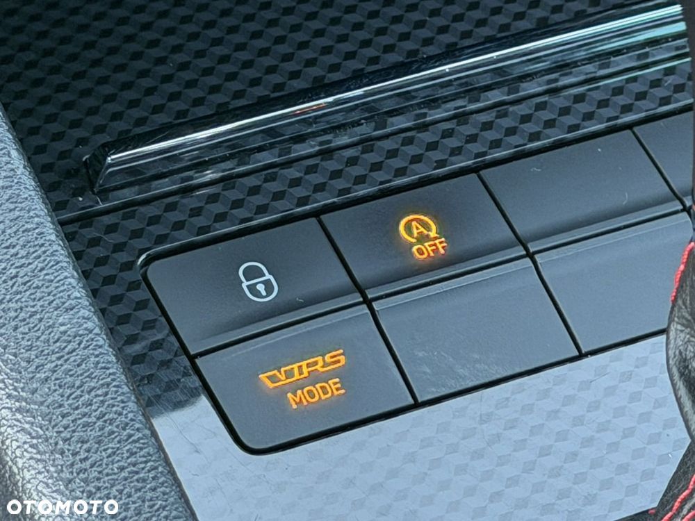 Skoda Octavia 2.0 TDI DSG RS - 28