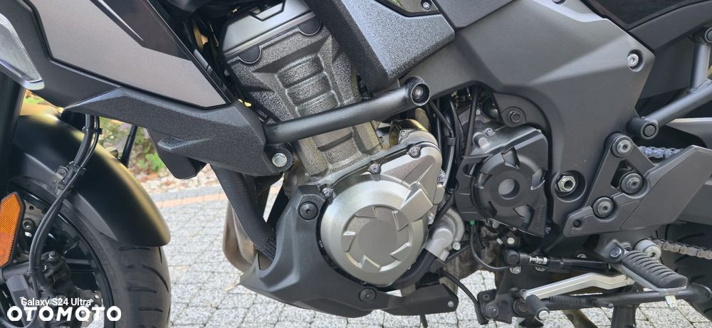 Kawasaki Versys 1000 - 9