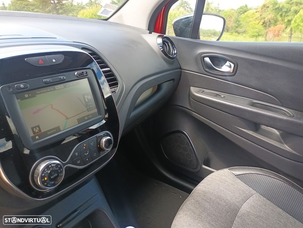 Renault Captur 1.3 TCe Exclusive - 16