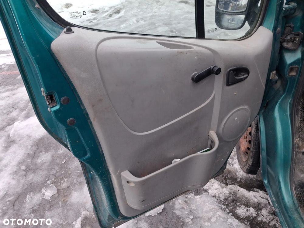 Renault Traffic I Opel Vivaro 01-07 silnik kompletny 1.9 DCi F9Q 101KM F9Q760 skrzynia biegów 6 biegów PK6 375 drzwi maska klapa błotnik lampa lusterko szyba czołowa drzwi tył tylne zamek listwa atrapa podstawa czujnik przewód wiązka rura turbina intercooler lewarek maglownica zwrotnica zacisk podstawa stopień manetka panel wyświetlacz ramka boczek fotel ława pas pompa sterownik moduł felga sanki belka mechanizm NA CZĘŚCI WSZYSTKIE CZĘŚCI - 18