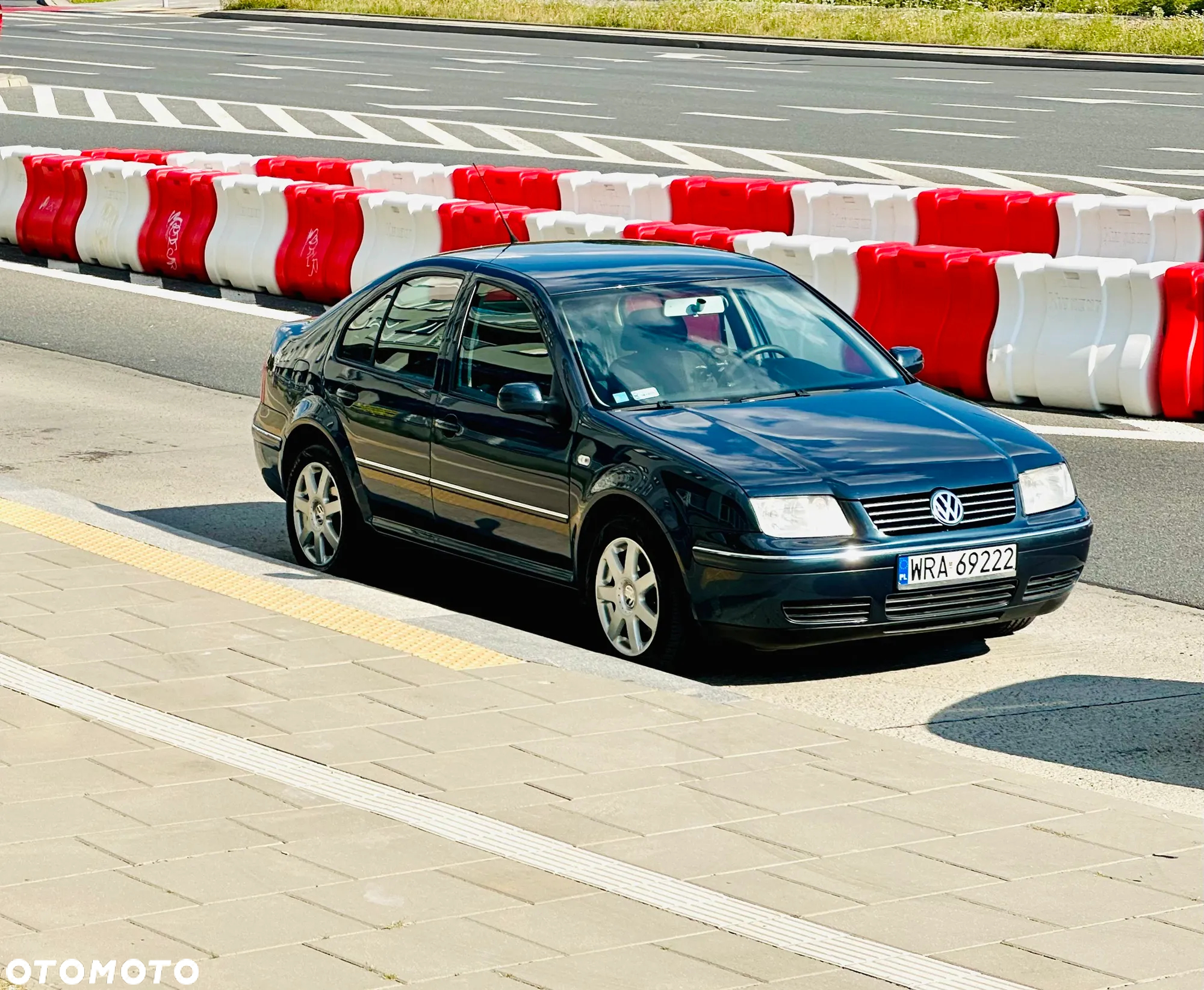 Volkswagen Bora Variant 1.9 TDI Highline - 16