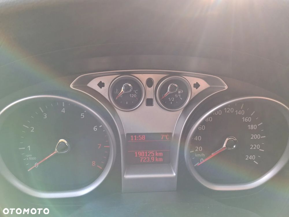 Ford Focus 1.6 Trend EU5 - 14