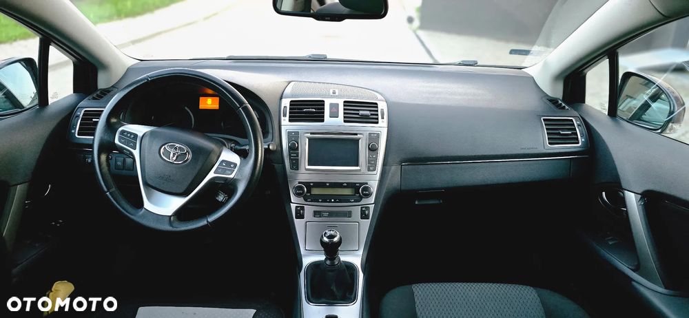 Toyota Avensis 2.0 D-4D - 24