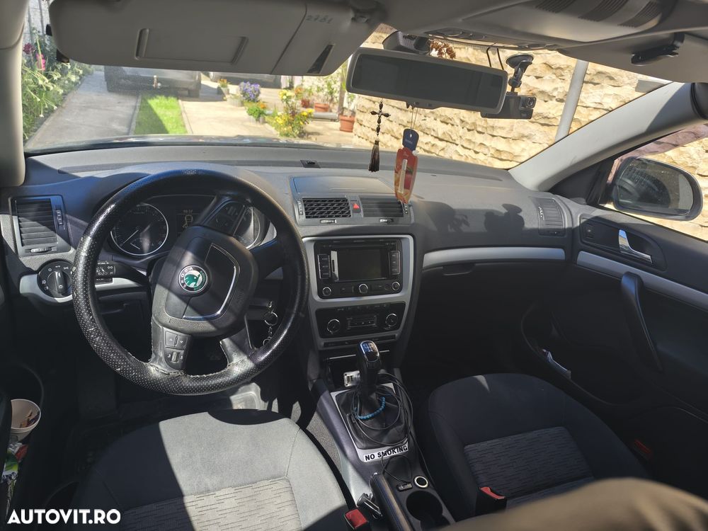 Skoda Octavia 1.6 TDI DPF Elegance - 6