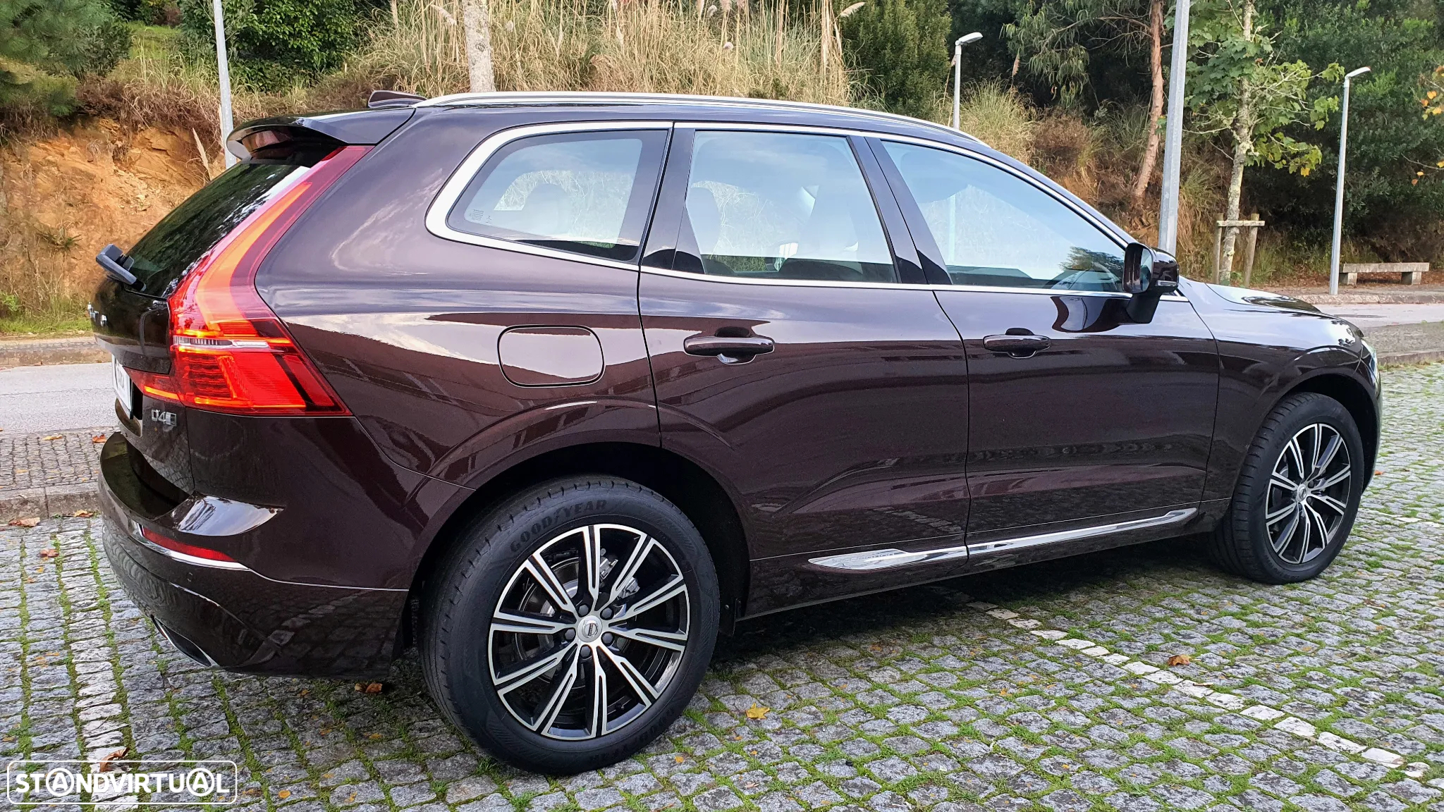 Volvo XC 60 2.0 D4 Inscription AWD Geartronic - 10