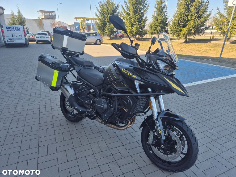 QJMOTOR SRT900S - 12