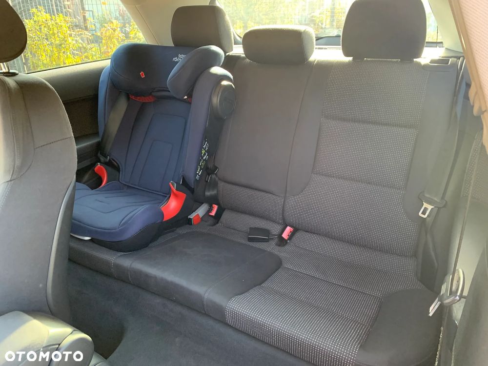 Audi A3 3-drzwiowe 2.0 FSI Attraction - 9