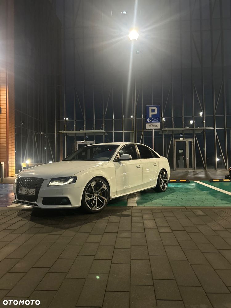 Audi A4 Limousine - 1