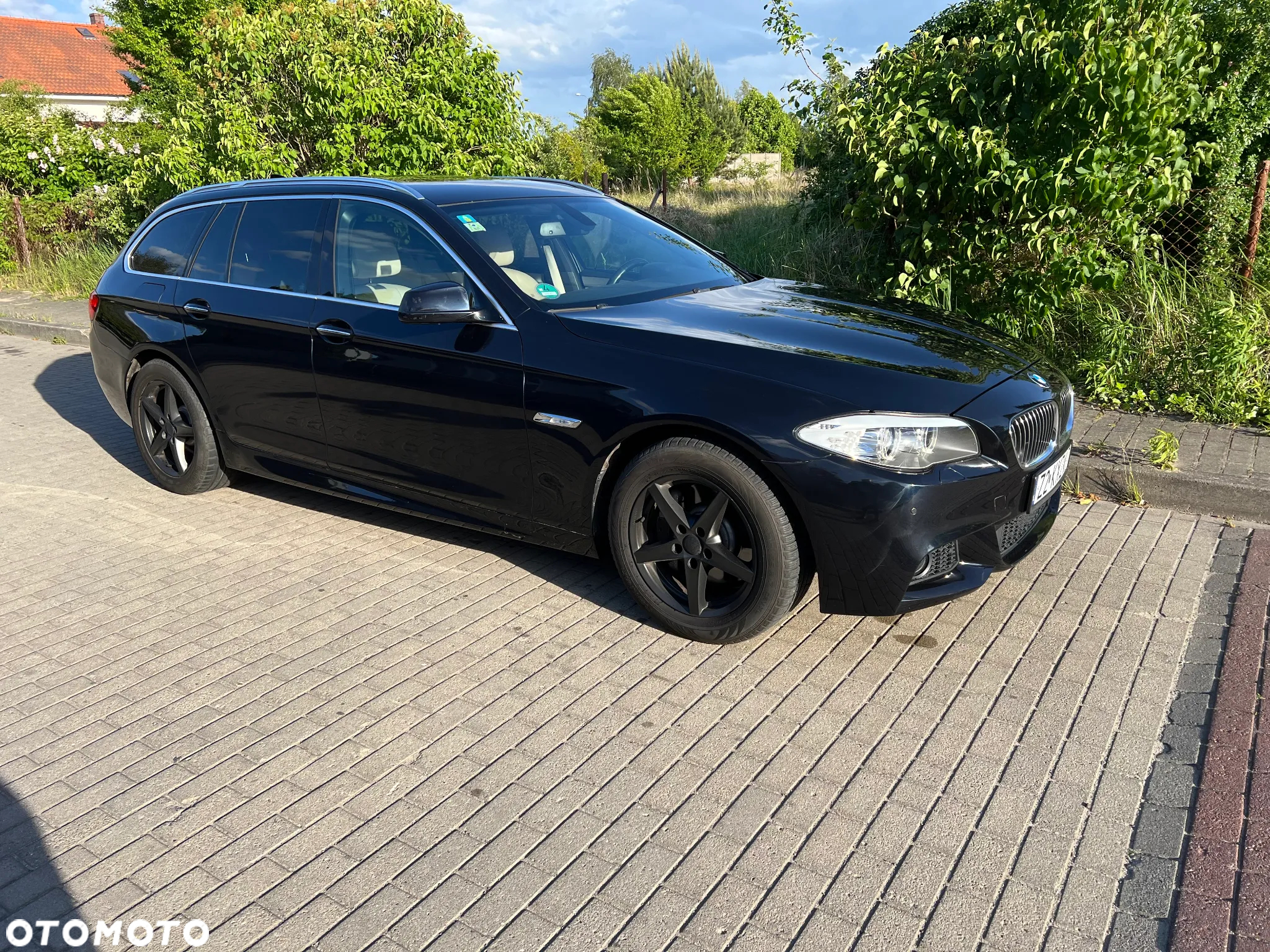 BMW Seria 5 530d xDrive Touring Sport-Aut - 2