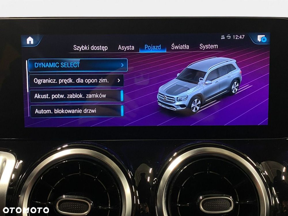 Mercedes-Benz GLB - 32