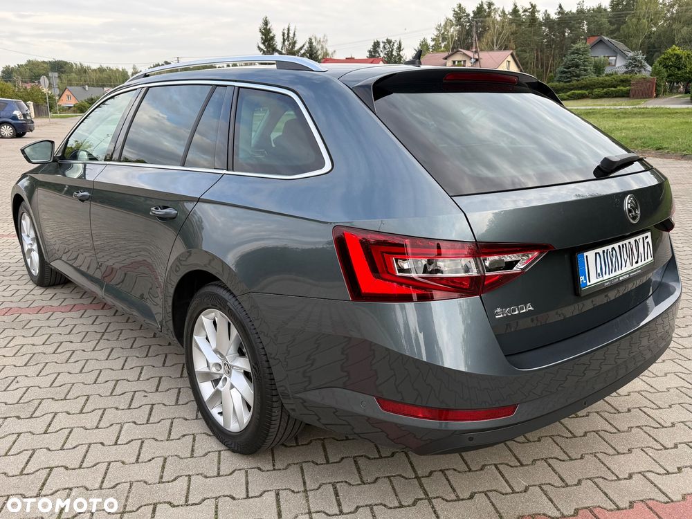 Skoda Superb 1.6 TDI DSG Ambition - 10