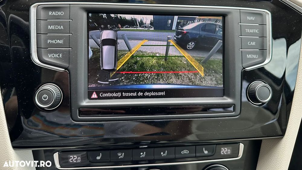 Volkswagen Passat 2.0 TDI DSG Comfortline - 14