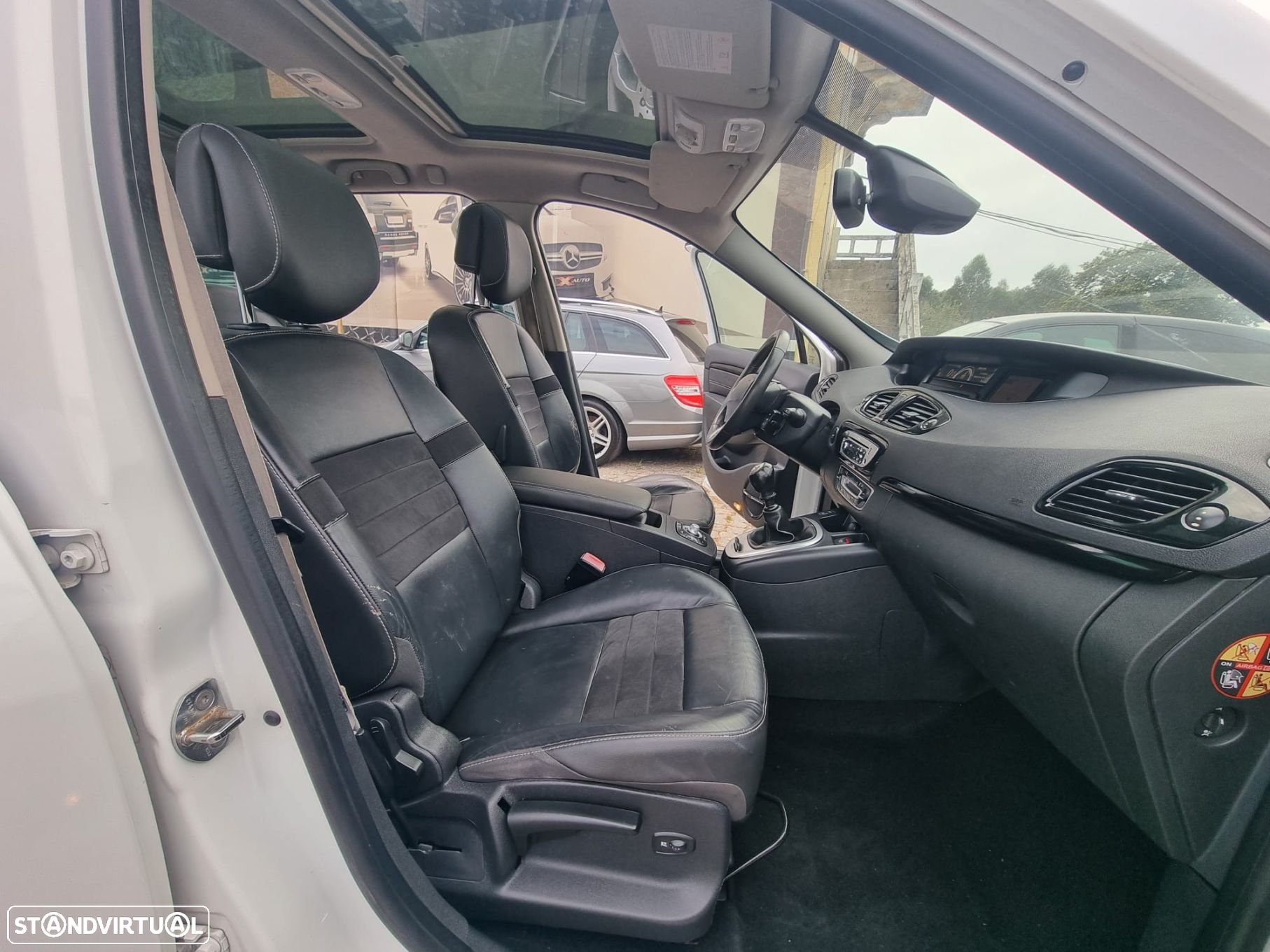 Renault Grand Scénic 1.6 dCi Luxe 7L - 23