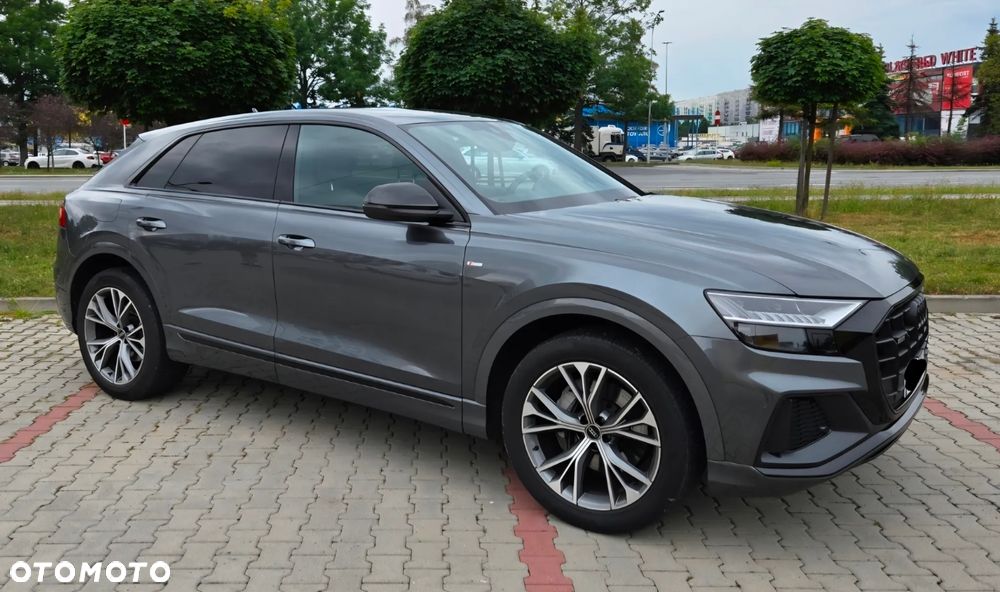 Audi Q8 - 1