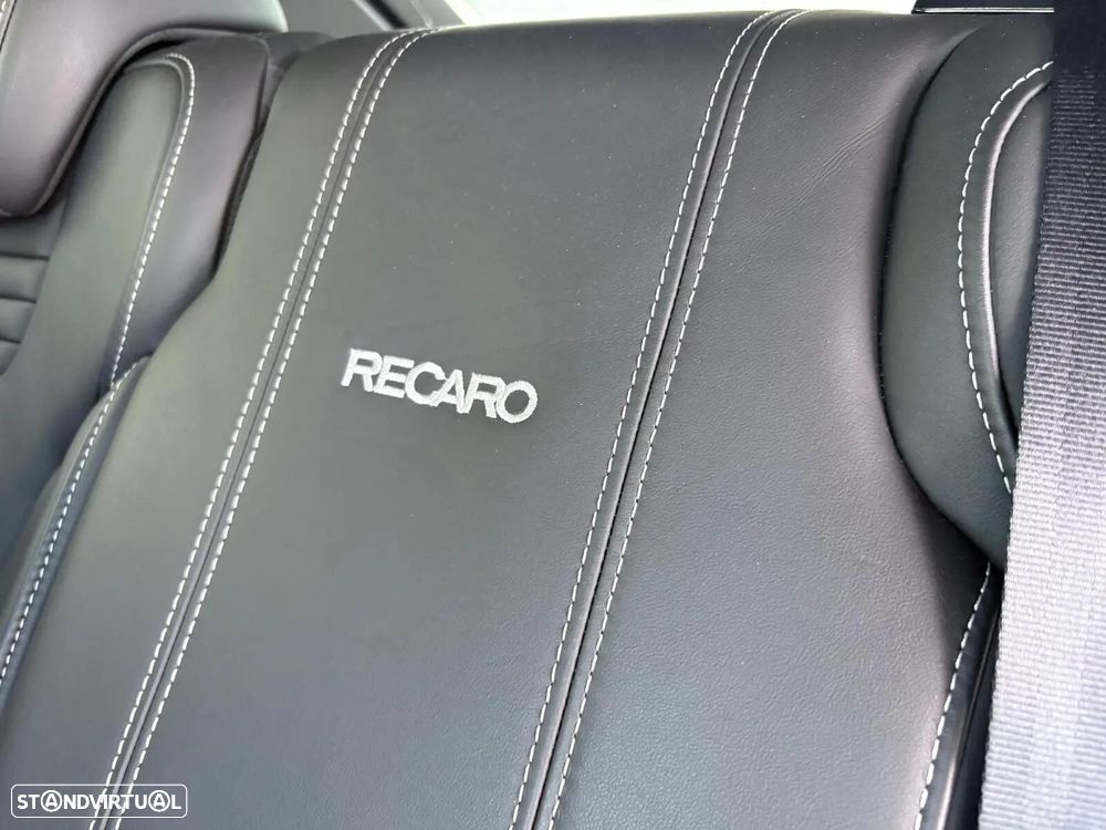Ford Focus 2.0 EcoBoost ST c/ Pack Pele Desportiva - 58