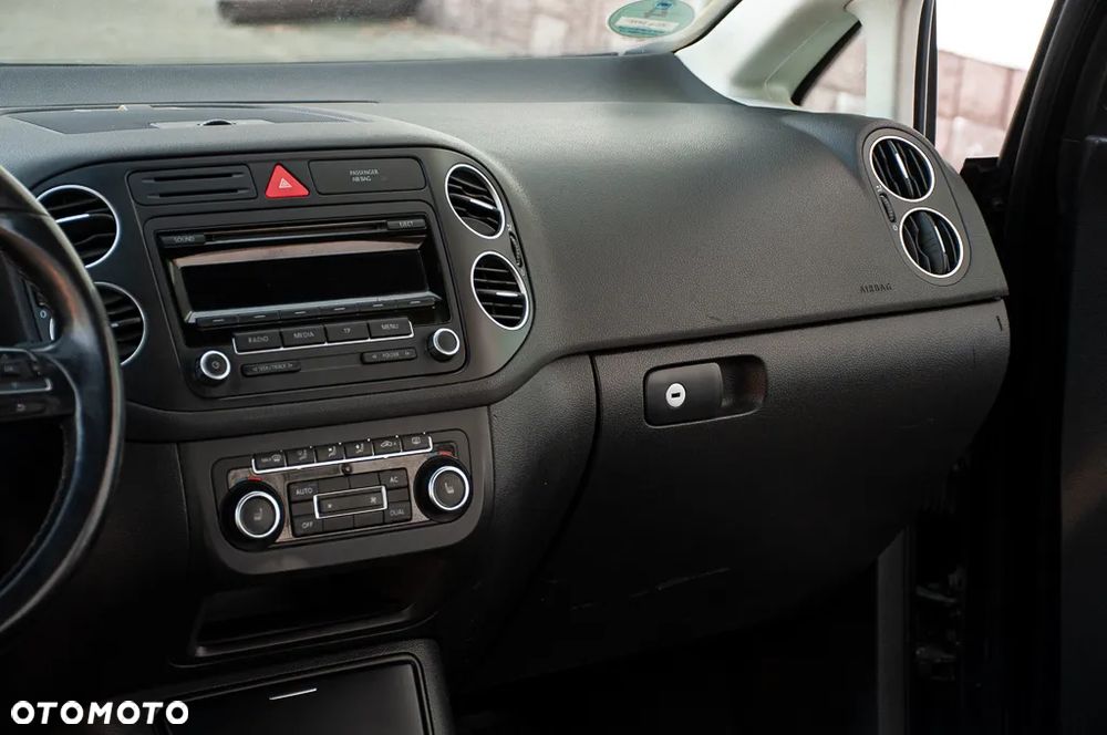Volkswagen Golf Plus 1.6 TDI DPF BlueMotion Technology Style - 28