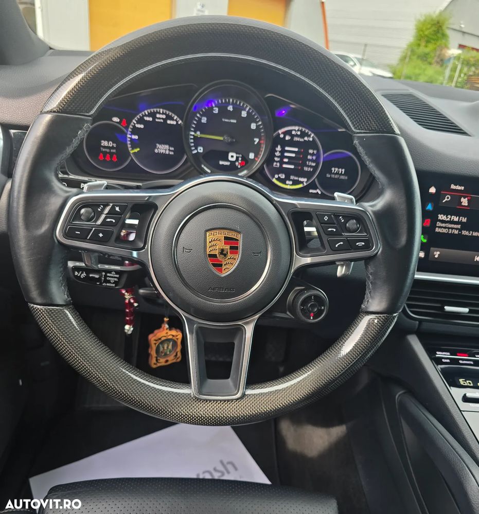 Porsche Cayenne - 9