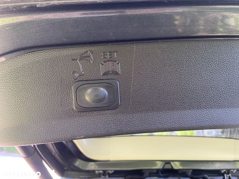 Ford Kuga 2.0 TDCi FWD Titanium - 28