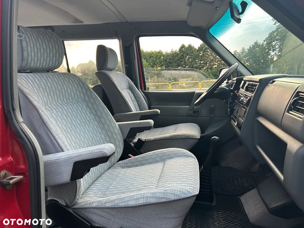 Volkswagen Multivan Standard - 13