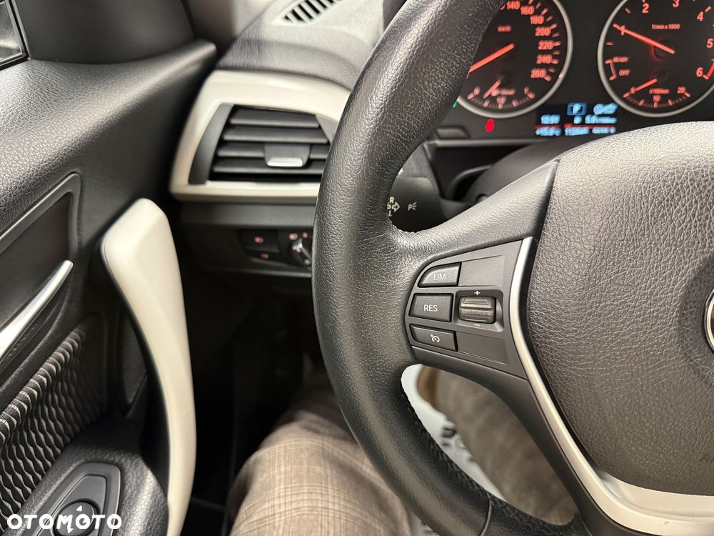 BMW Seria 1 - 17