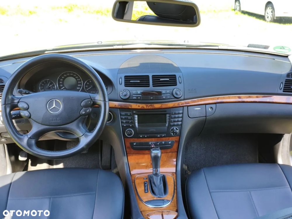 Mercedes-Benz Klasa E 200 T Kompressor Automatik Elegance - 4