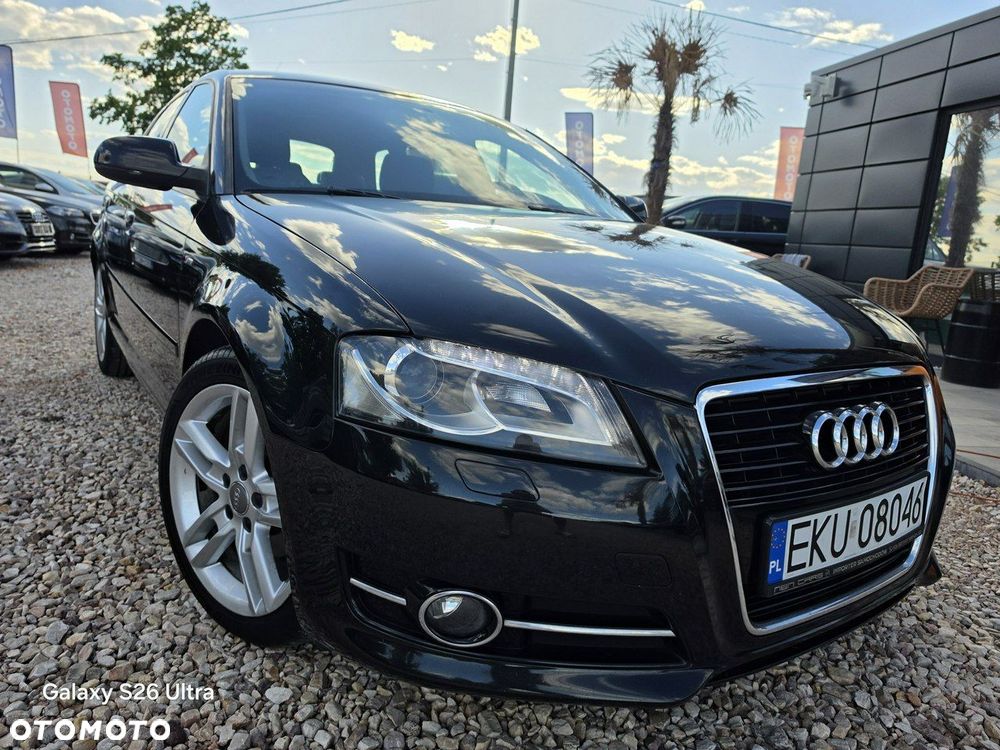 Audi A3 Sportback 1.6 TDI DPF S line Sportpaket - 4