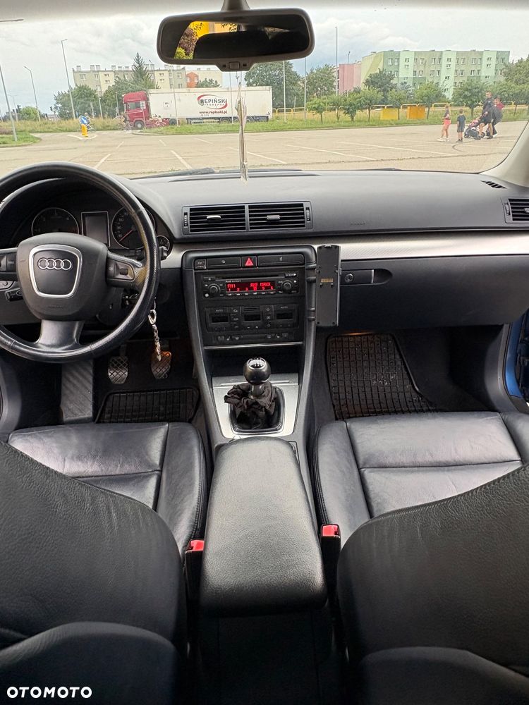 Audi A4 Avant 2.0 TDI - 8